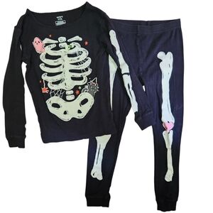 Carter's Halloween Skeleton 2-piece Long Sleeve Glow-in-the-Dark Pajamas Size 7